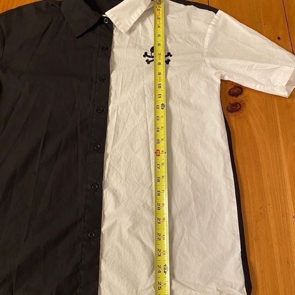 Shein Black and White Bowling Button Down Short Sleeve Shirt with Skull on Front - Picture 8 of 8